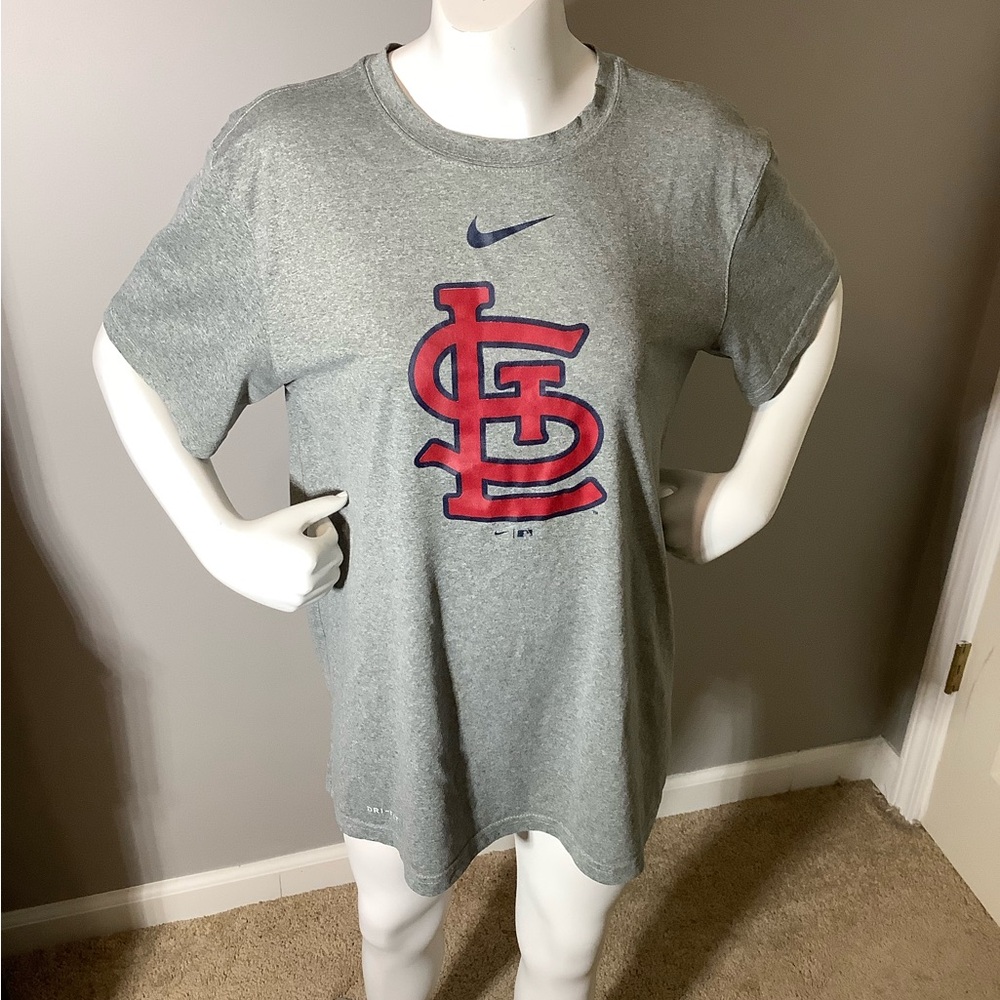 Nike Dri fit St.Louis Cardinals Gray Short Sleeve Shirt